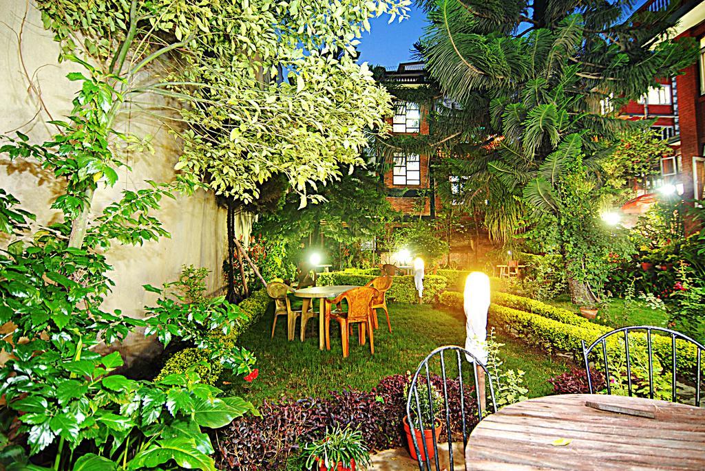 Kathmandu Garden House Hotel Bagian luar foto